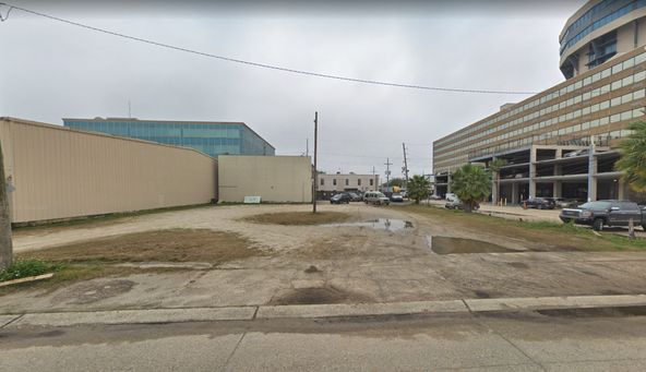 Vacant Corner Commercial Lots: 3400 28th St, Metairie, LA 70002